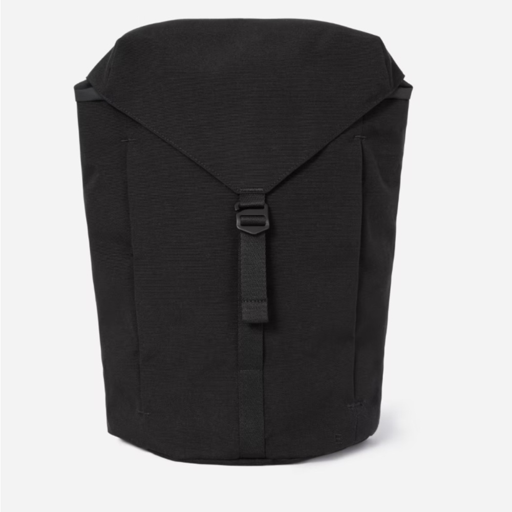 Everlane Black ReNew Rucksack